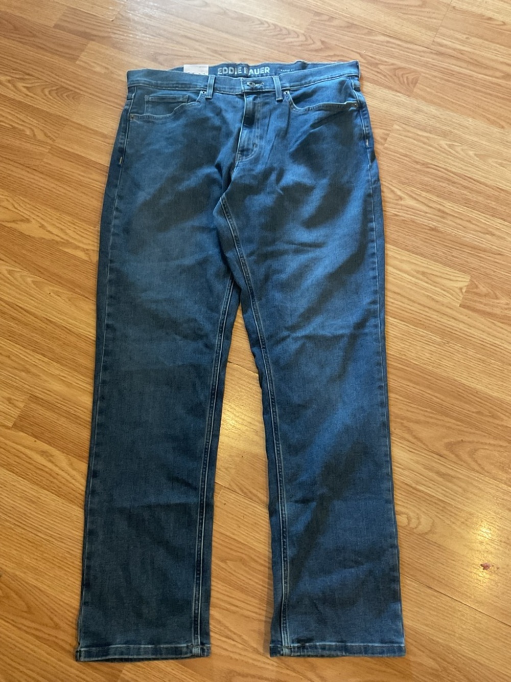 NWT:Eddie Bauer 36x32 Men's Dark Blue Straight-Leg Jeans STRETCHY